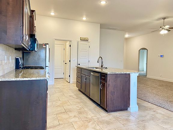 5th image of 6011 Sherman St