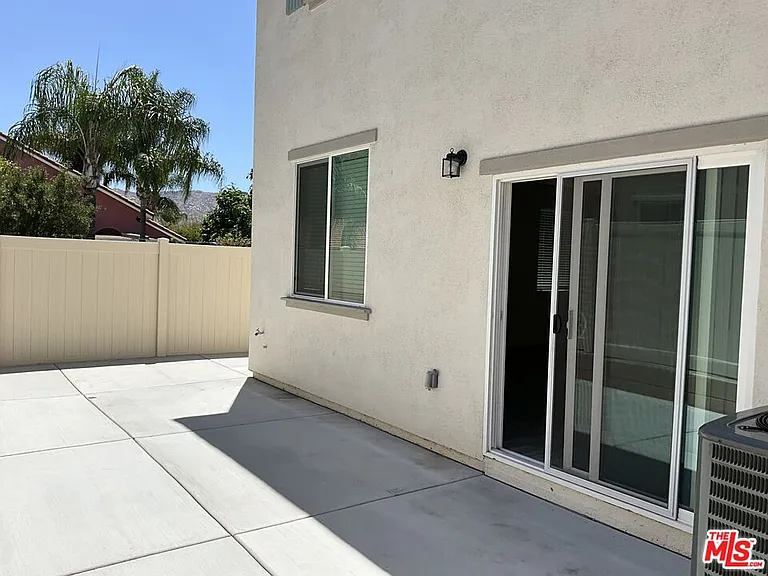 25198 Harmony Ave — Photo 18
