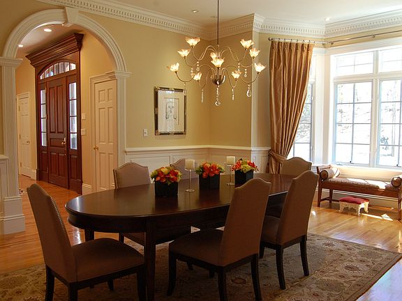 Elegant dining room