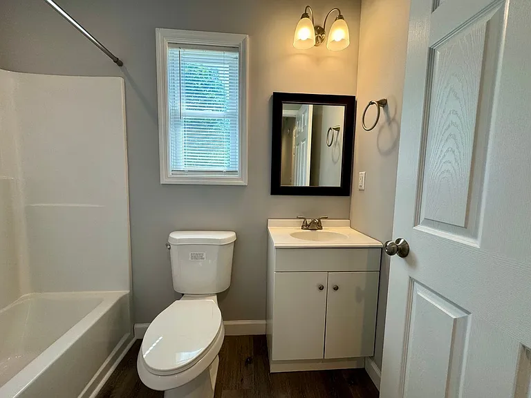 513 Pleasant St — Photo 6