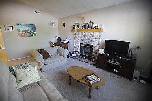 2nd image of 306 Jonathan Dr