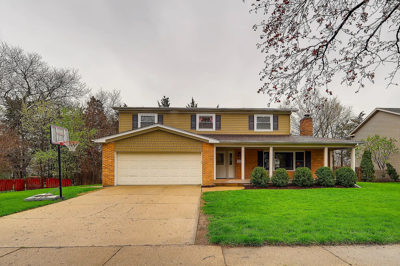 713 Lisa Rd photo 1
