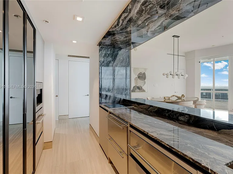 18201 E Collins Ave #TS1 — Photo 25