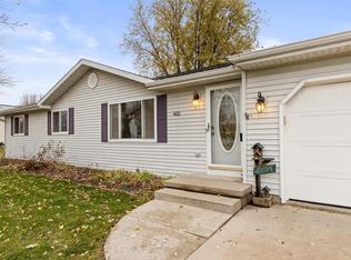 400 Park St, Poynette, WI 53955