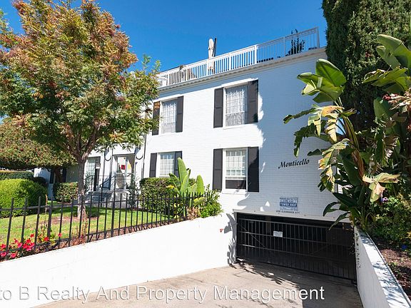 2nd image of 1930 Mount Vernon Ct APT 7