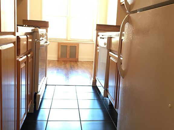 4th image of 8645 Saint James Ave APT 6U