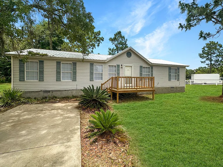 242 E Shellcracker Rd — Photo 2
