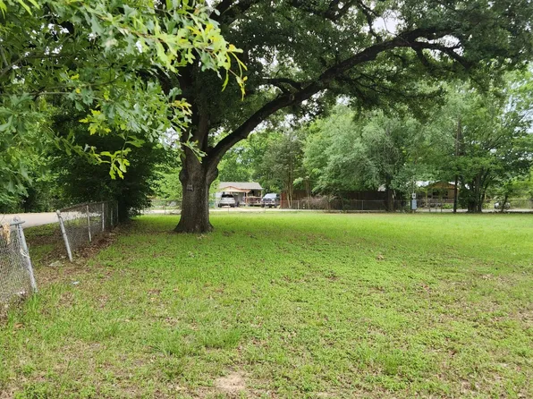 105 Summit Ridge Dr, Gun Barrel City, TX 75156