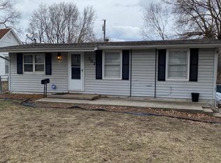 302 SE Cooper St, Lees Summit, MO 64063