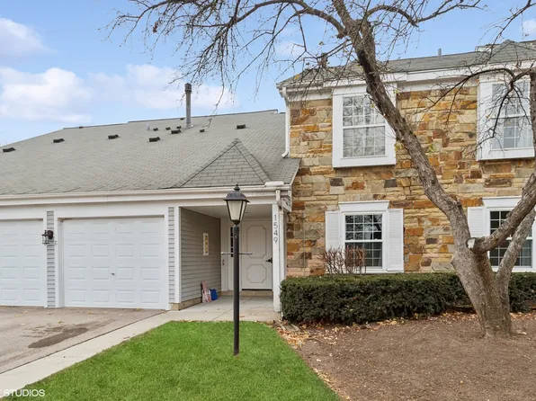 1549 Sandhurst Ct APT D, Wheaton, IL 60189