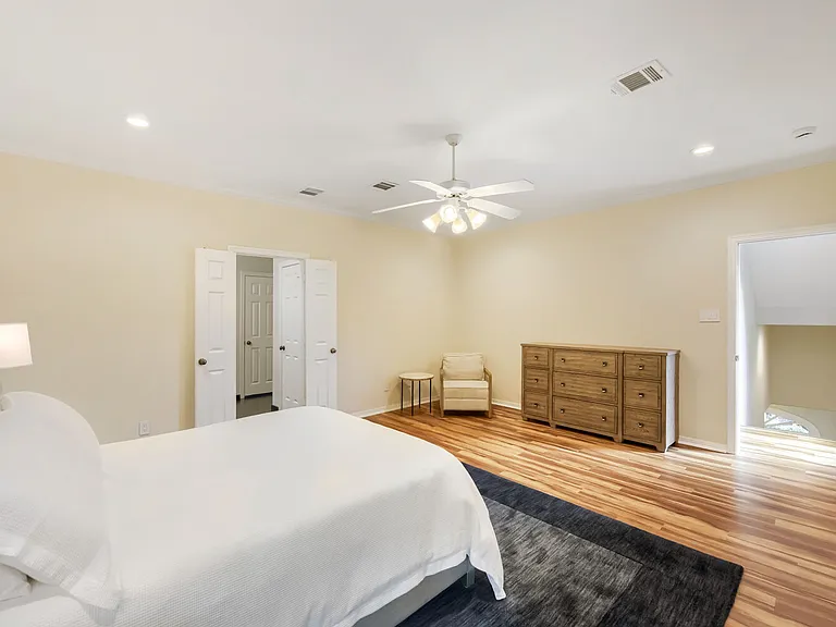 2828 W Holcombe Blvd #I — Photo 16