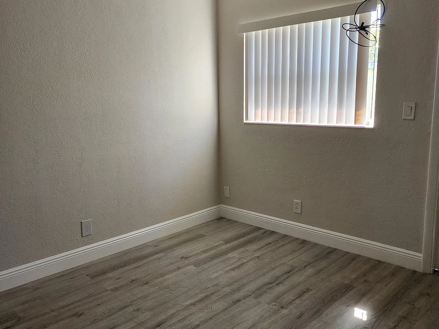 1020 NE 17th Way — Photo 4