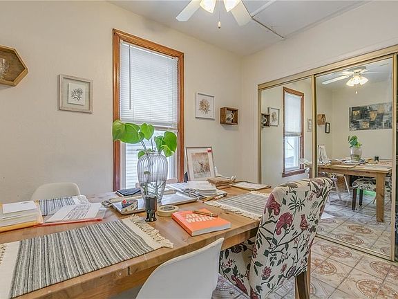 5th image of 1923 W 54th St