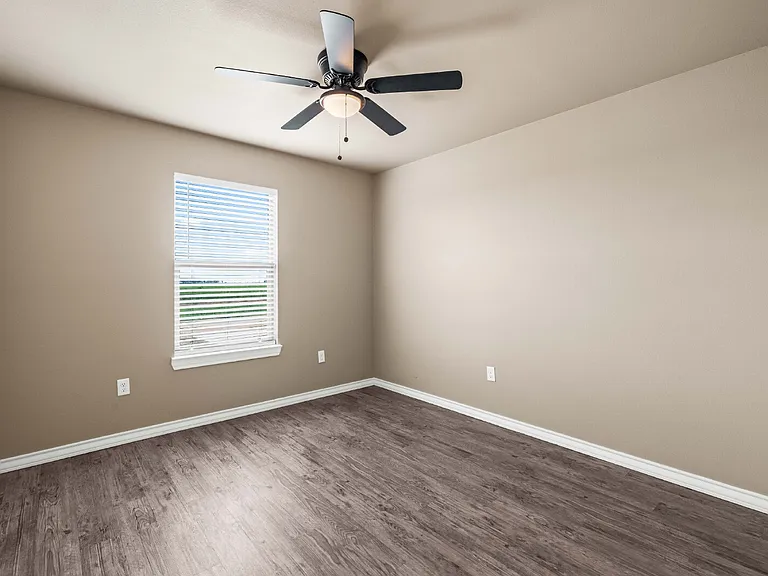 106 Walnut St — Photo 16