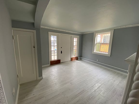 4th image of 46 Peabody St