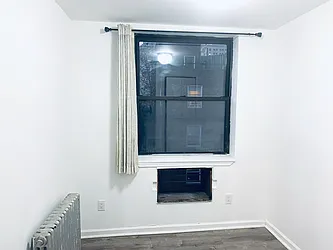 Rented by R New York