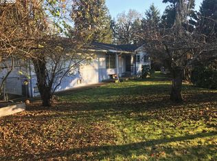 1725 W Main St, Cottage Grove, OR 97424