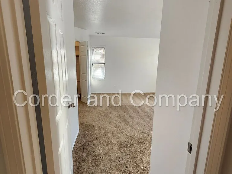 2261 Green Lake Rd NE — Photo 13