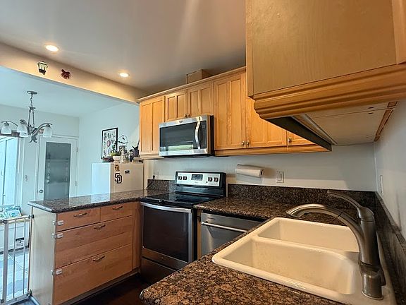 kitchen and kitchenette