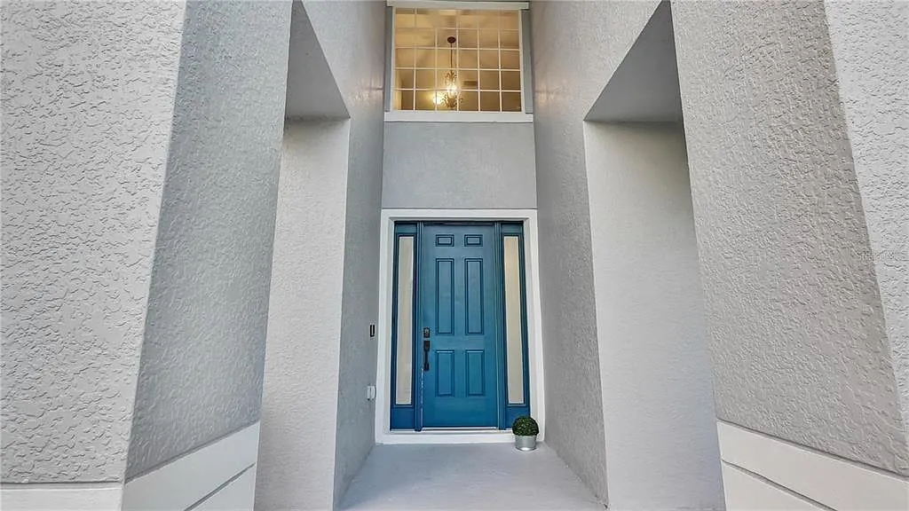5 bed, 3.0 bath, 2800 sqft, $3,350 — Photo 2