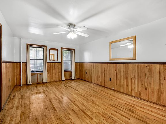 4th image of 492 Willoughby Ave