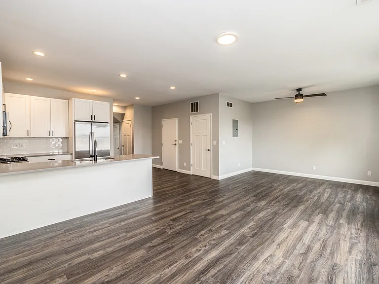 920 S 2nd St #202 — Photo 18