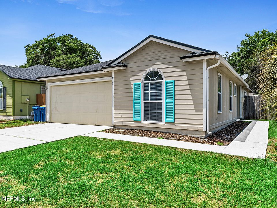 1st image of 917 MAJESTIC CYPRESS Drive N
