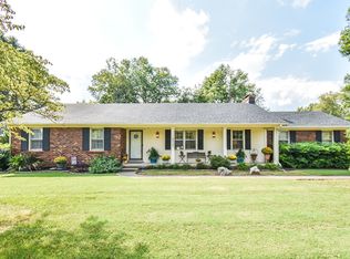 2713 Garrett Dr, Bowling Green, KY 42104