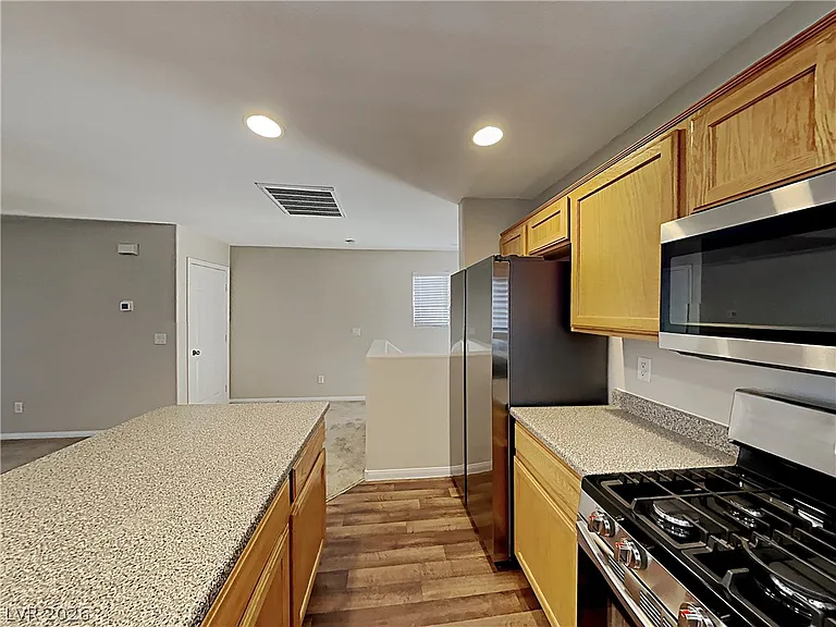 10339 Ladybug Bend St — Photo 4