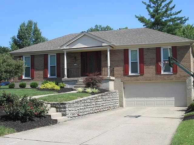 1st image of 2562 Falconbridge Dr