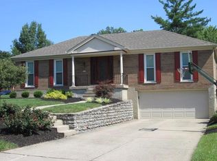 2562 Falconbridge Dr, Cincinnati, OH 45238