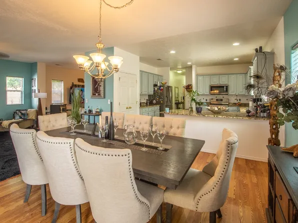 8 Sunset Canyon Ln, Santa Fe, NM 87508