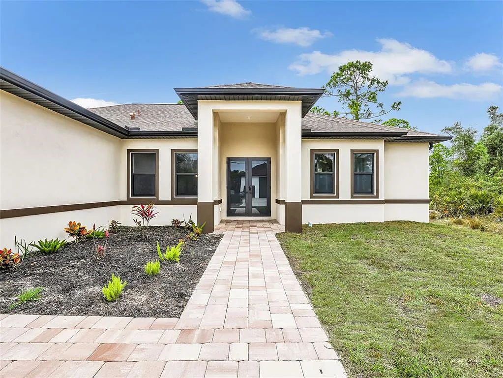 3 bed, 2.0 bath, 1831 sqft, $2,500 — Photo 1
