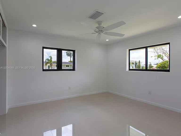 8790 SW 85th St — Photo 15