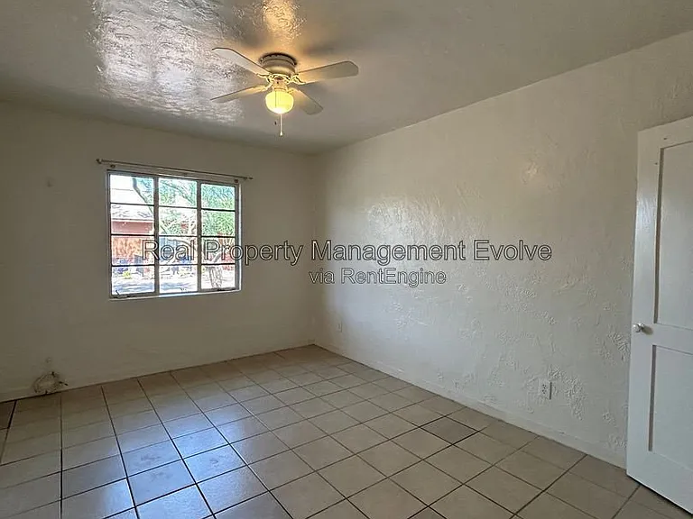 334 W Highland Ave #1 — Photo 16
