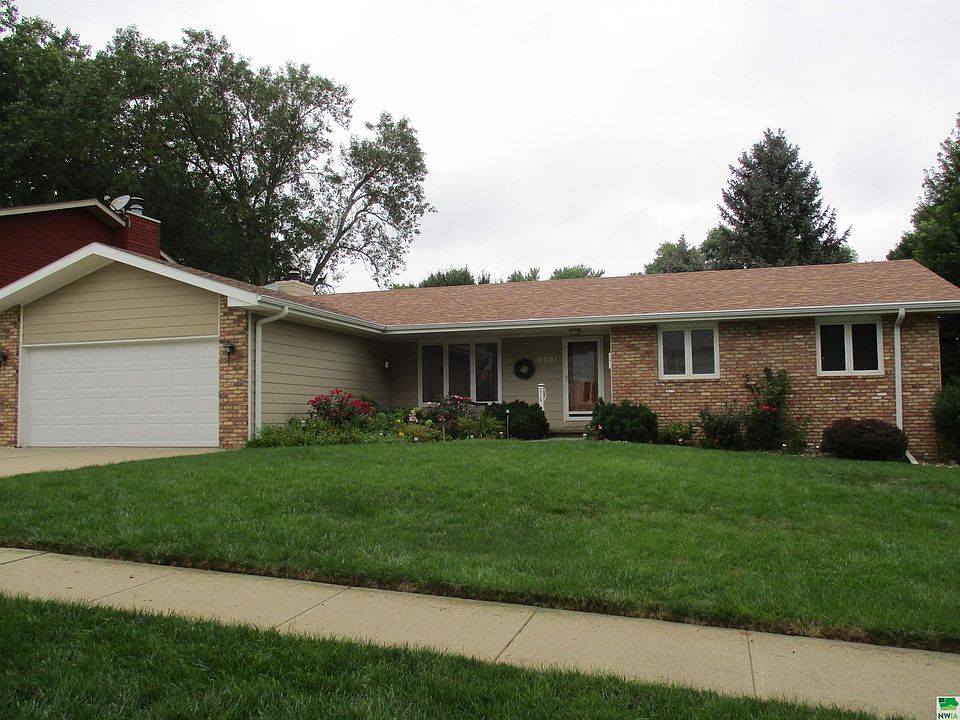 1st image of 6001 Pine View Dr