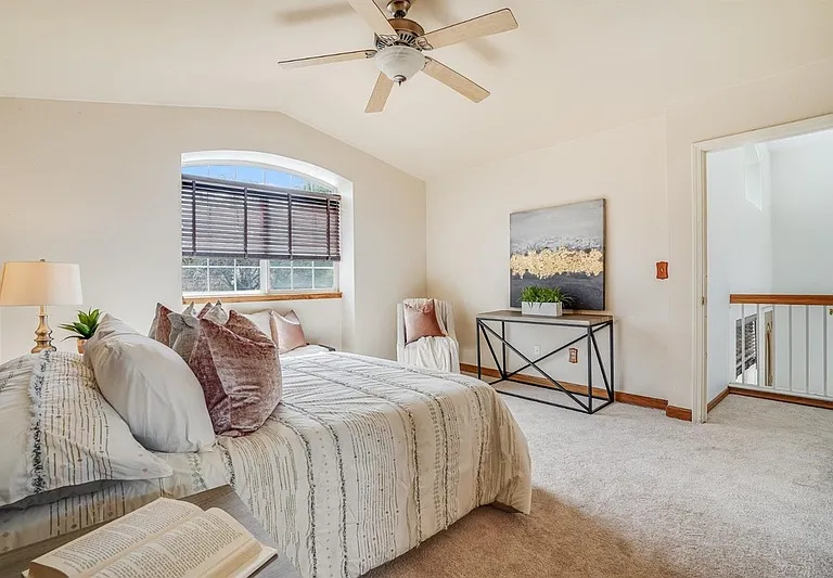 1561 Spring Ct — Photo 41