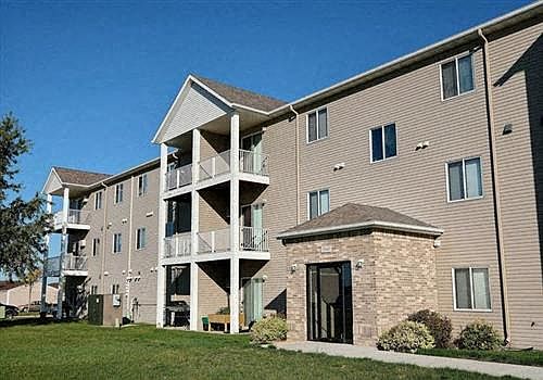 Fargo, ND Eagle Run Apartments | Exterior