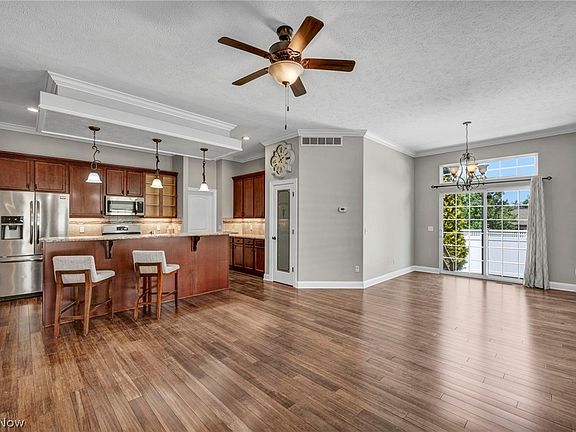 3rd image of 9919 Country Scene Ln