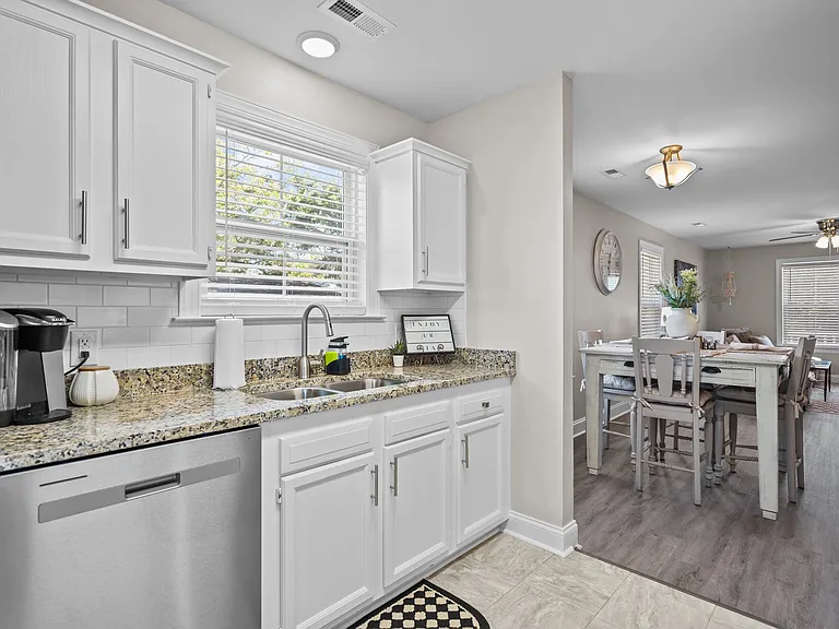 1215 Wooster St — Photo 22