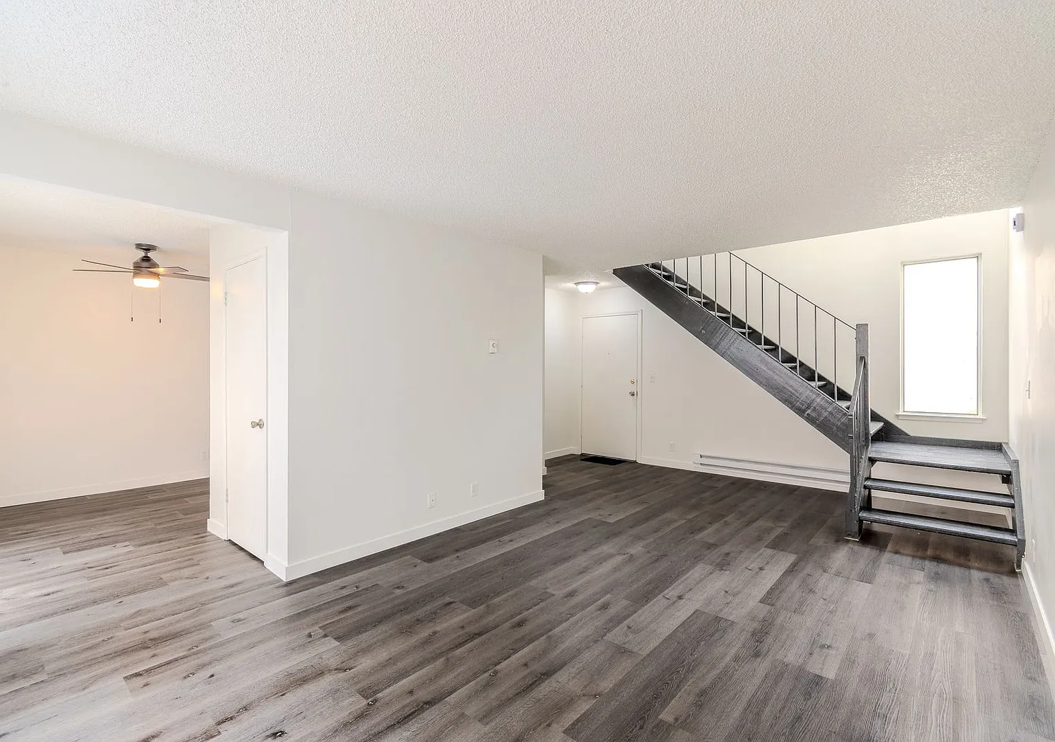 Menclair Apartments — Photo 2