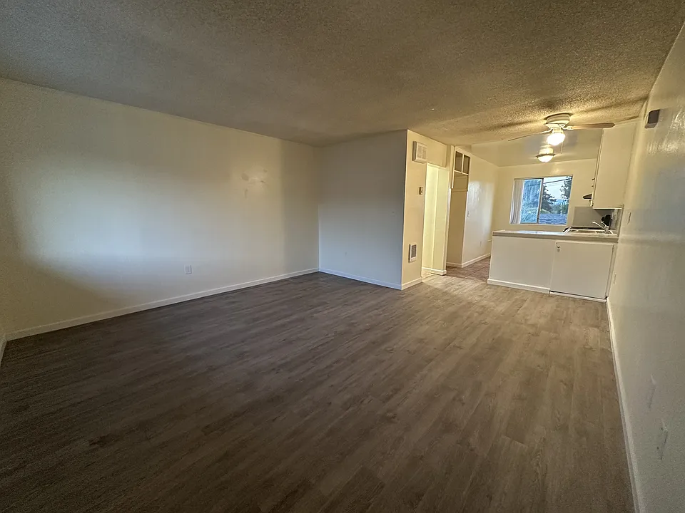 7350 Valaria Dr #16