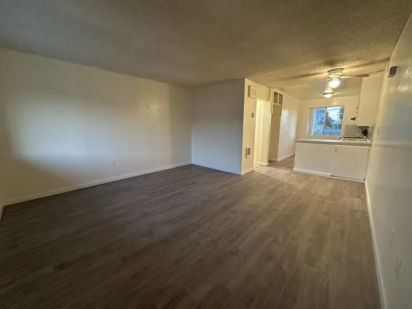 7350 Valaria Dr #16, Highland, CA 92346