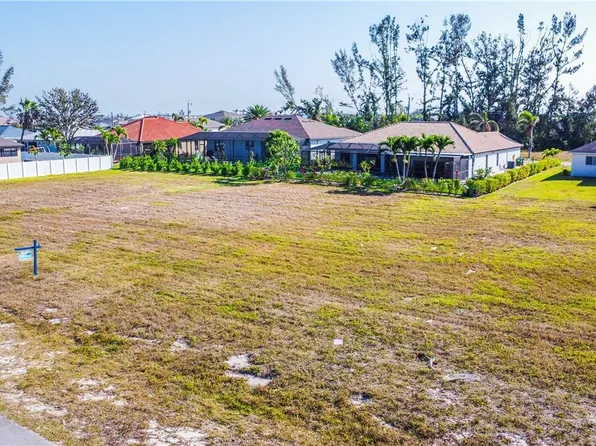 123 SW 35th Ave, Cape Coral, FL 33991