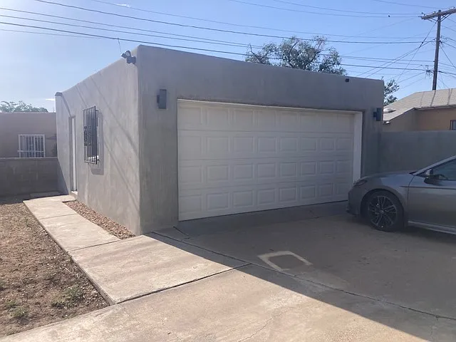 Exterior 2 car garage