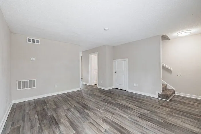 2 bed, 2.5 bath, 1218 sqft, $1,395 — Photo 3