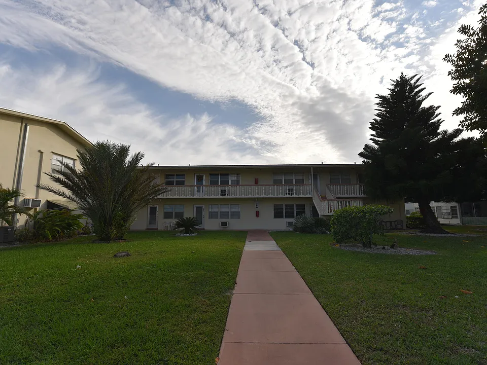 112 Salisbury E #E