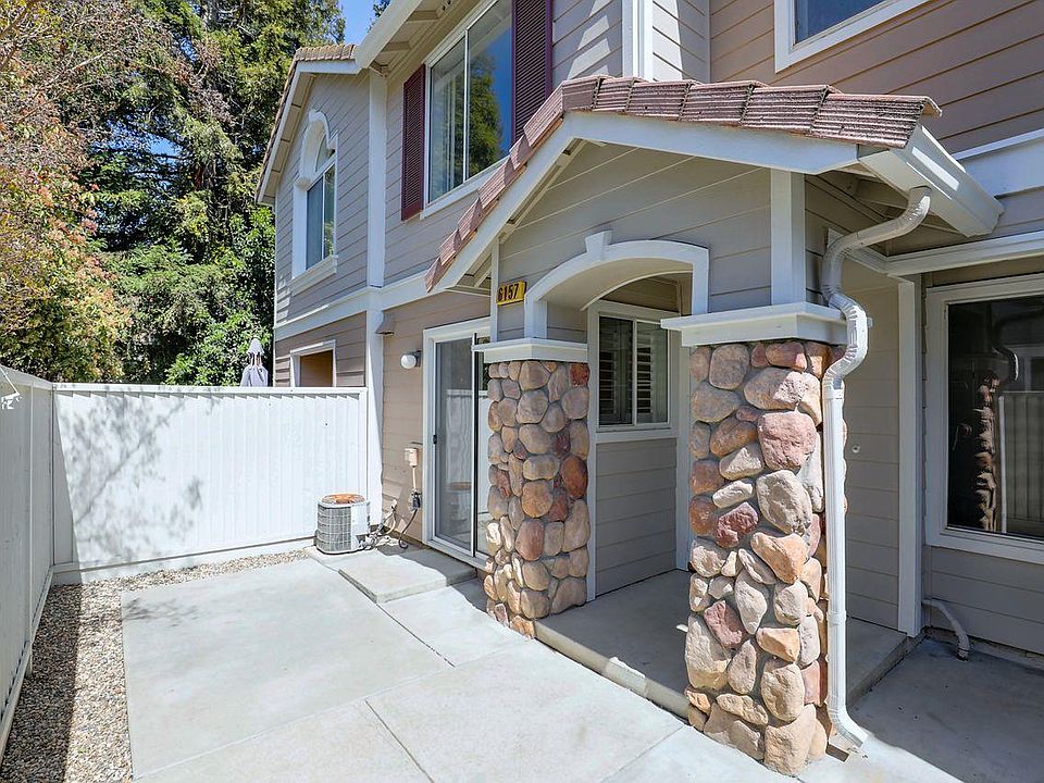 1st image of 6157 Thicket Way