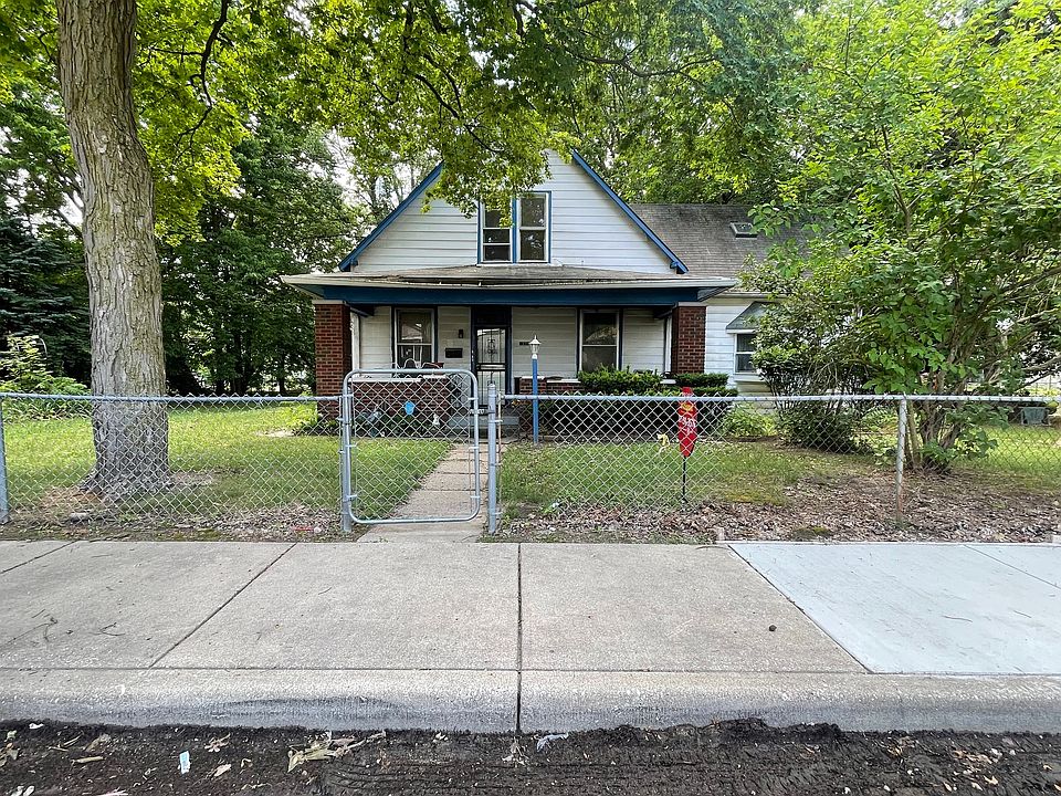 1st image of 1339 W 31st St