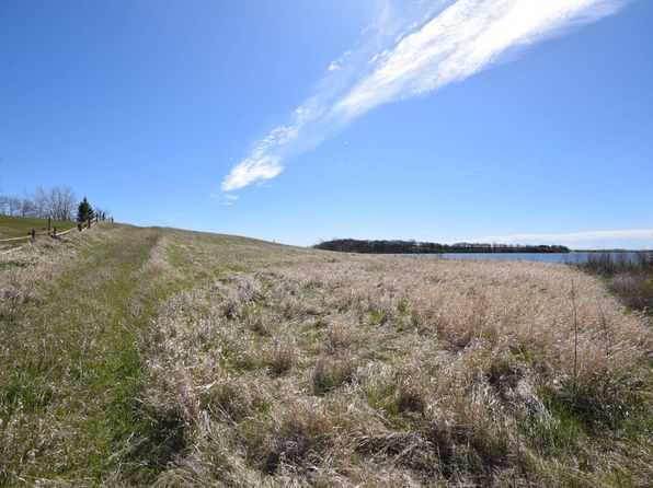 5-7 Nine Mile Rd, Veblen, SD 57270